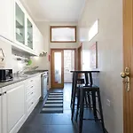 Lägenhet Lovelystay - The Getaway Duplex - Free Parking *