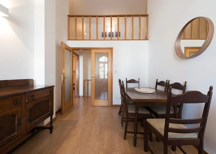 Lovelystay - The Getaway Duplex - Free Parking Apartamento