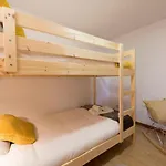 Lovelystay - The Getaway Duplex - Free Parking Porto