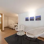 Daire Lovelystay - The Getaway Duplex - Free Parking