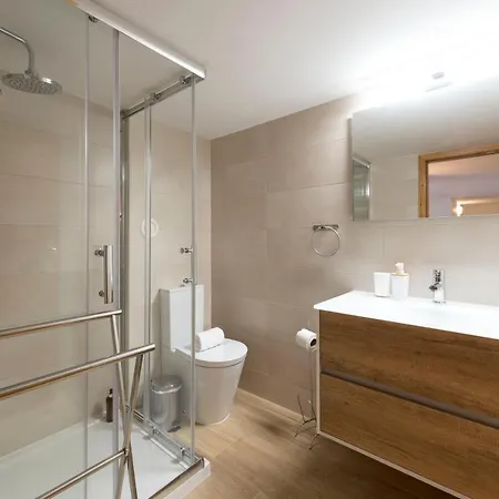 شقة Lovelystay - The Getaway Duplex - Free Parking