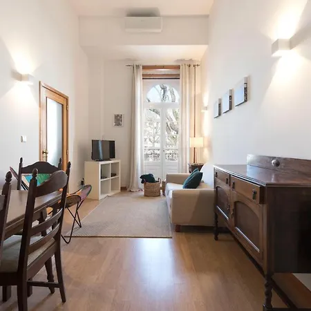 Lovelystay - The Getaway Duplex - Free Parking Daire