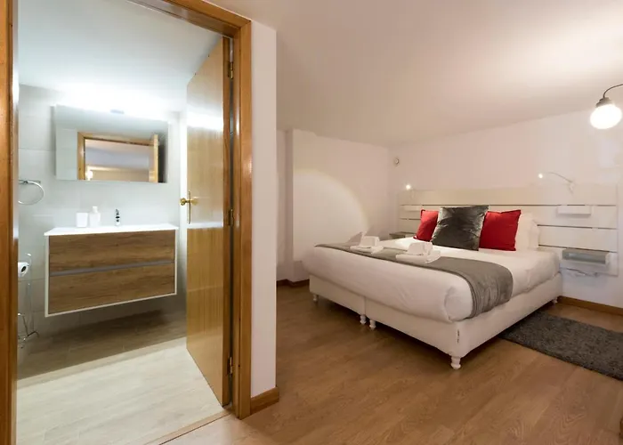 Lovelystay - The Getaway Duplex - Free Parking Appartamento