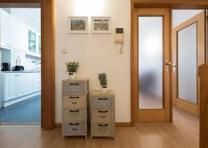 Lovelystay - The Getaway Duplex - Free Parking * Oporto